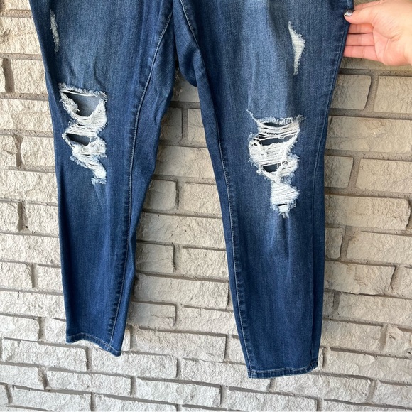 Judy Blue Dark Wash Distressed Button Fly High Waisted Jeans Size 18W - Picture 2 of 6